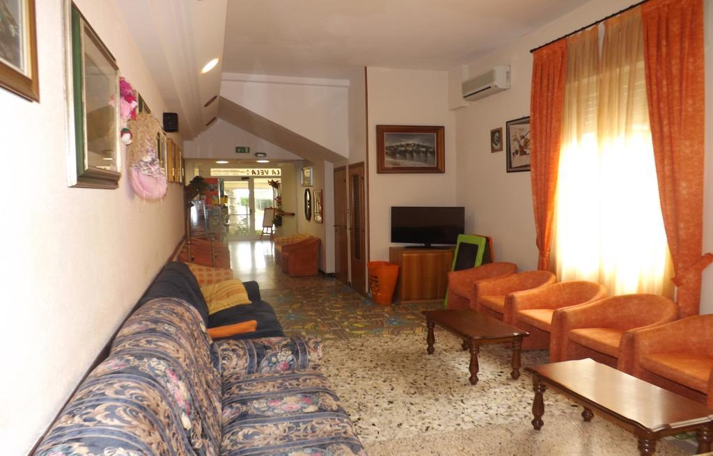 Hotel La Vela Bellaria-Igea Marina Exteriör bild