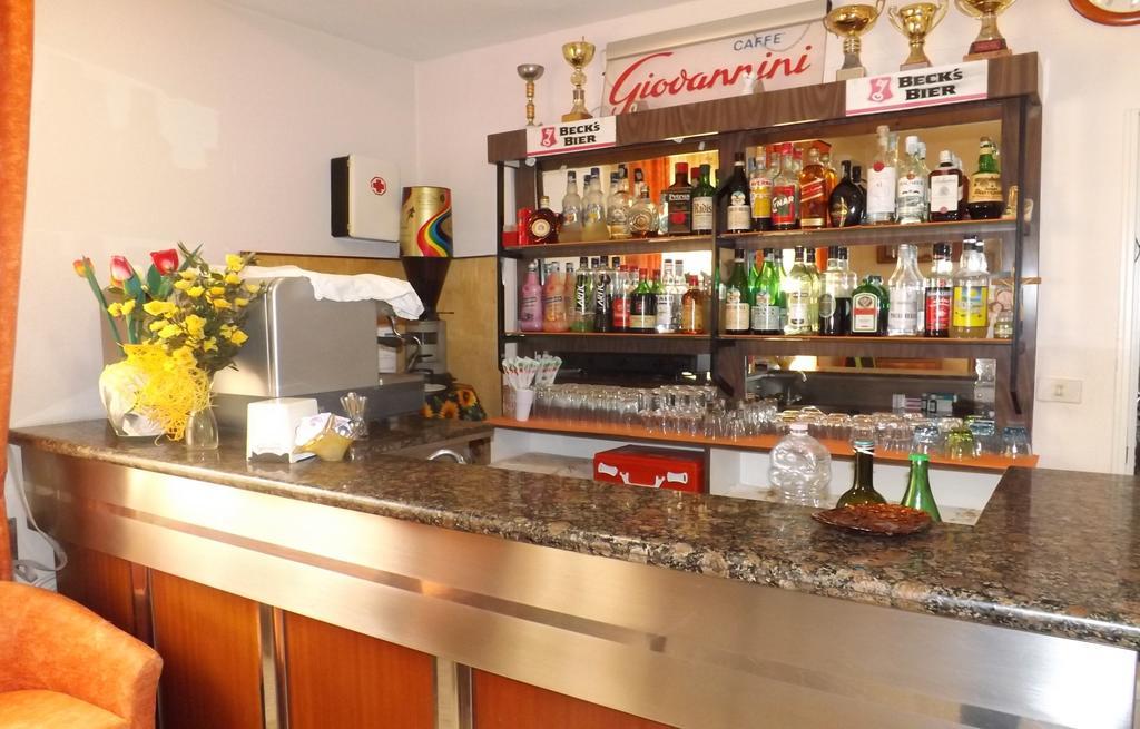 Hotel La Vela Bellaria-Igea Marina Exteriör bild