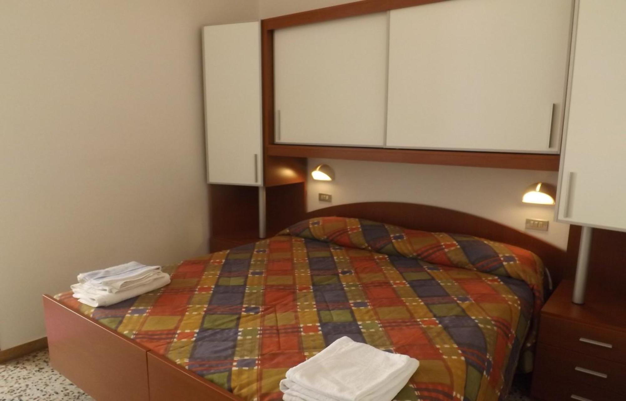 Hotel La Vela Bellaria-Igea Marina Rum bild