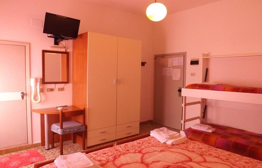 Hotel La Vela Bellaria-Igea Marina Rum bild